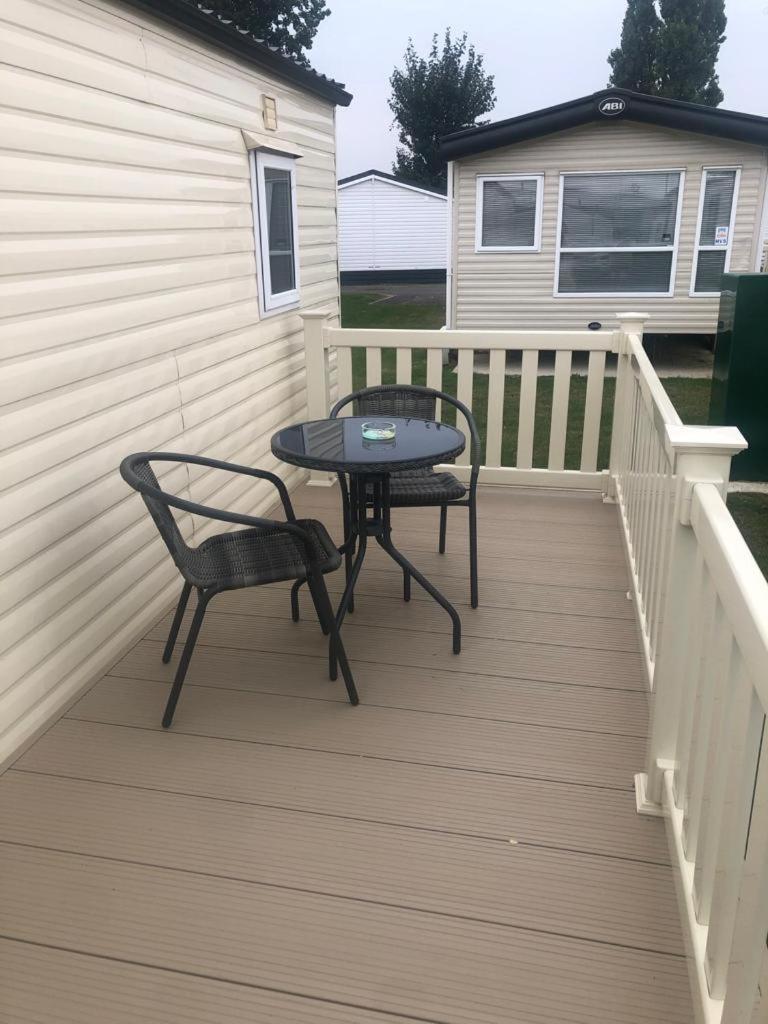 8 Berth Caravan Hotel Clacton-on-Sea Exterior foto