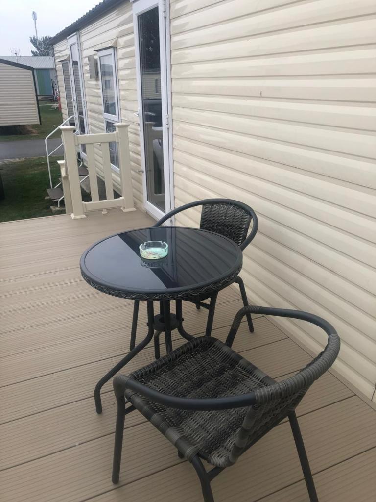 8 Berth Caravan Hotel Clacton-on-Sea Exterior foto
